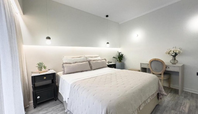 Ixia home