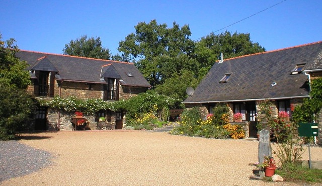 Jasmine Cottage, South Brittany cottage, free bikes, WiFi, near village