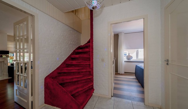 Katwijk aan Zee, Adrianastraat for 10 people!