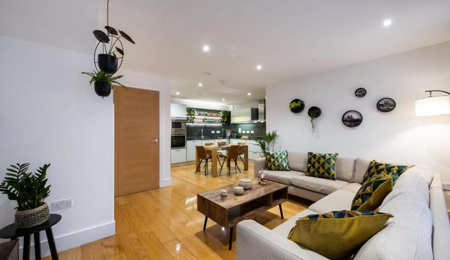 London Nino Apartments