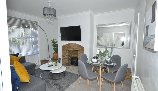 Lovely flat in Shepherds Bush with Garden