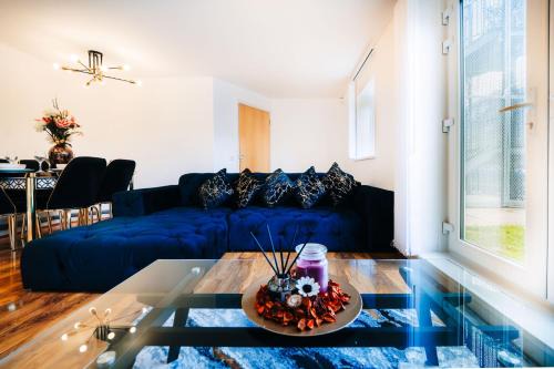 LUX 2BDR Flat in Woolwich I 2 Stops to Canary Wharf & Excel I Free Parking