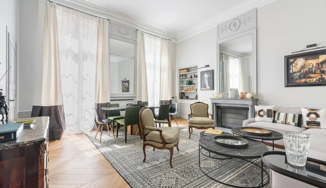Luxurious and Historic Apartment | near bon marché