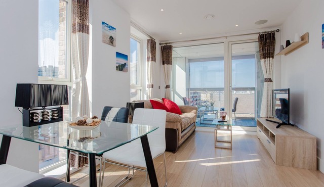 Luxury 2 Bedroom/2 Bath Flat next to Brixton Station/O2 Academy for Max 7 Guests