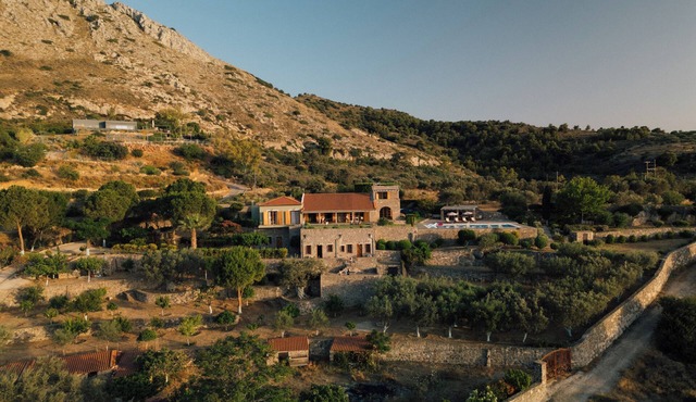 Luxury Prinate Villa in Aegina