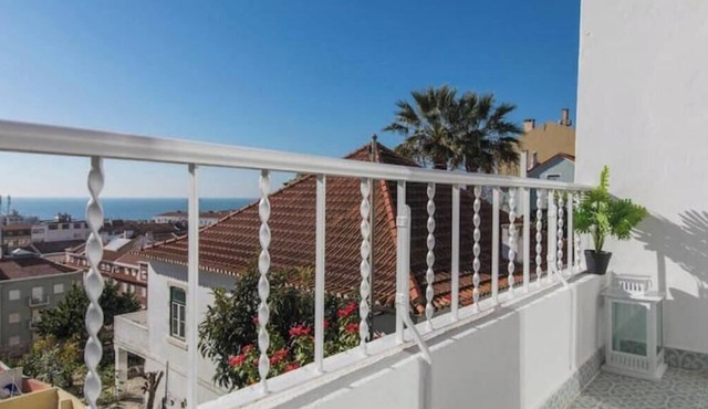 Manor House with Panoramic View over the Tagus and Atlantic