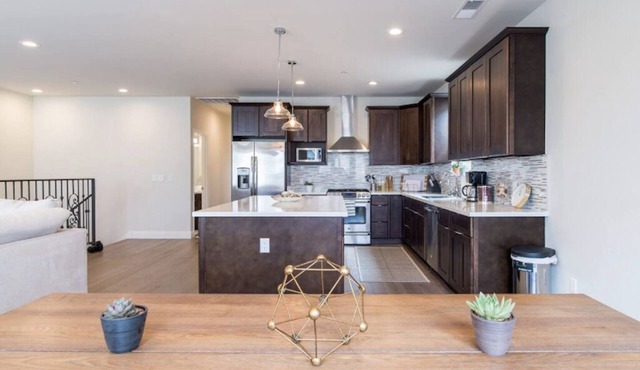 Massive Stylish Home in an Amazing Location in San Francisco!