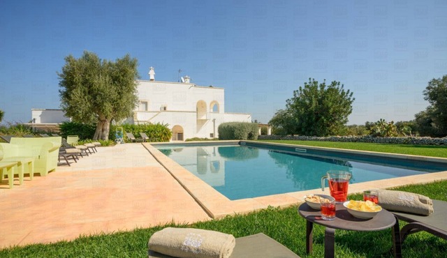 Melograno: Luxury apartment for rent in Puglia, Pet friendly