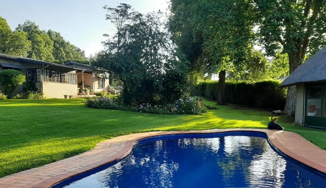 Midlands Self catering Cottage with pool and large entertainment BBQ area- Rosedale