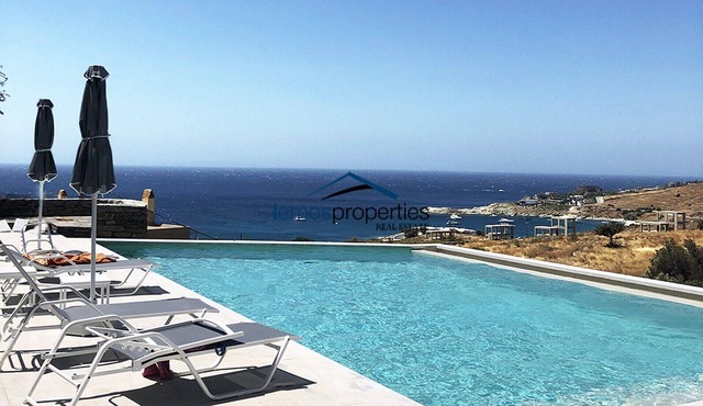 modern apartment with pool and sea view ideal for a family or group of friends
