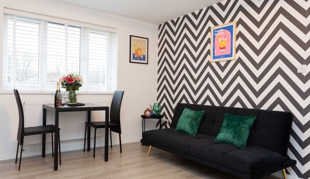 Modern Flat - Sleeps 3 - London