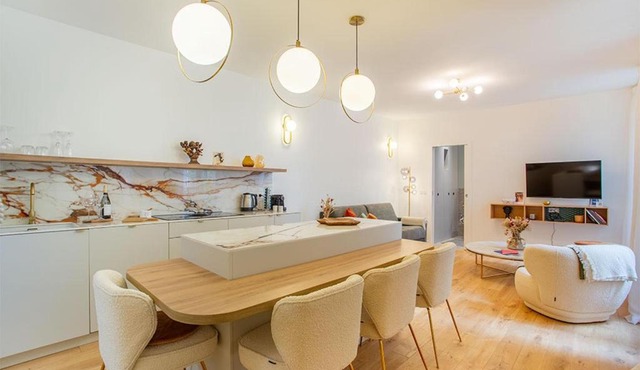Montmartre Rochechouart - 1 Bed Apt Sleeps 2