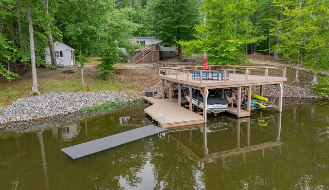 New:Lakefront, Firepit, Deck, Dock, Kayak, Great times on Lake Gaston