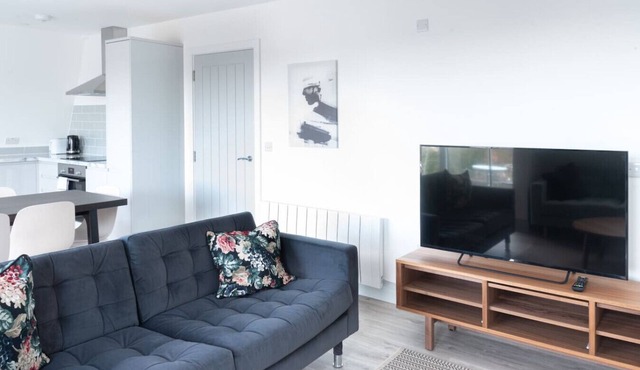 Newly Refurbished 2 bed with Fantastic View