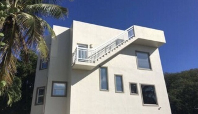 Nice 3-bedroom house with AC in Key Largo