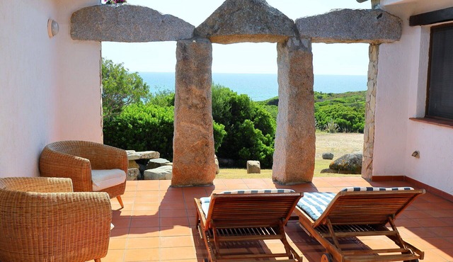 Nice apartment in villa for 6 people with A/C, TV, terrace and pets allowed