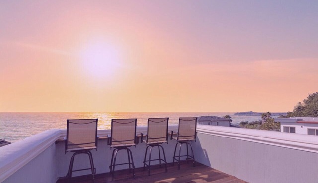 Ocean Views, Steps 2 Beach, Hot Tub, BBQ, Fire Pit