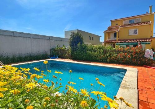 Oceans house - Pool, Sauna, 26 Sleeps, 7m to beach