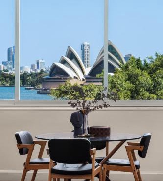 Opera House Retreat - Opera House & Bridge View