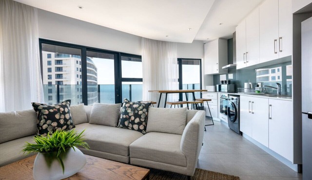 Opulent Oceans Apartment 2505 with Sea Views