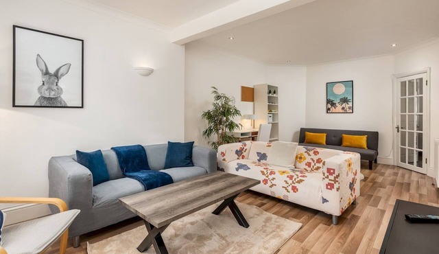 Pass the Keys | Family Friendly 3 Bed Home In Pinner Pets Welcome
