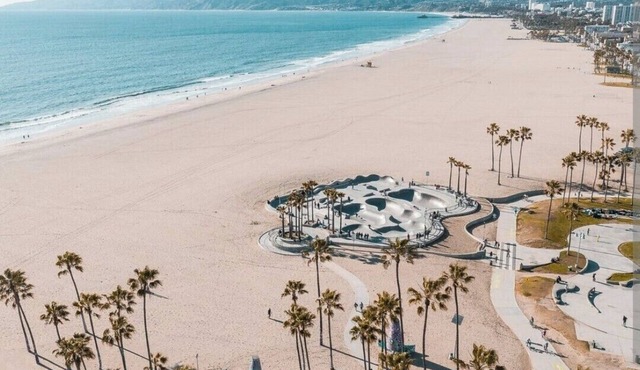 Peaceful and Cozy Boat Stay in Marina Del Rey