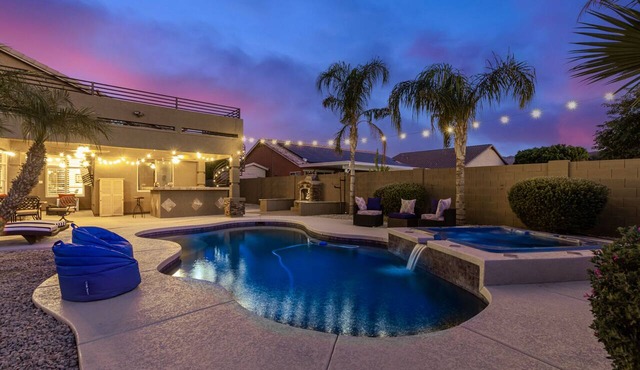 Phoenix Vacation Home - Pool, Spa, Basketball & Putting Green