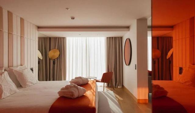 Poolside Escape | 1 Unit | Lisbon’s Cultural Heart Views & Vibes