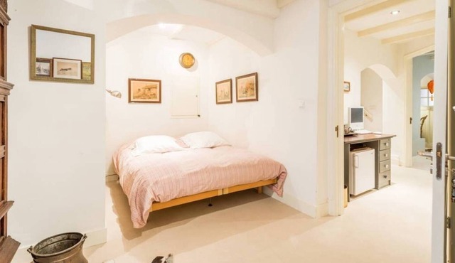 Private 2-bedroom apartment near Artis Zoo