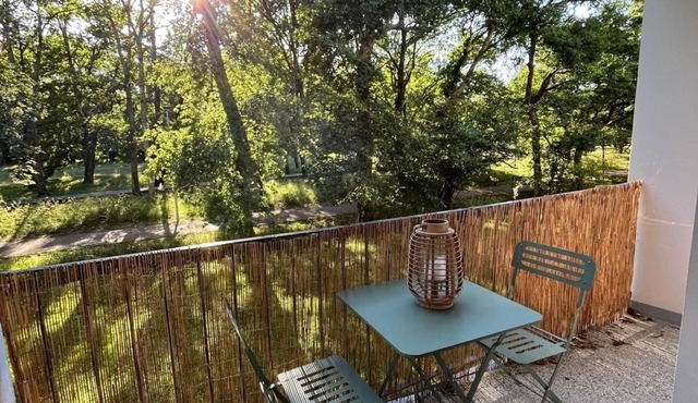 Quiet & Bright 2-room apartment Park view/Tram 2 minutes walk