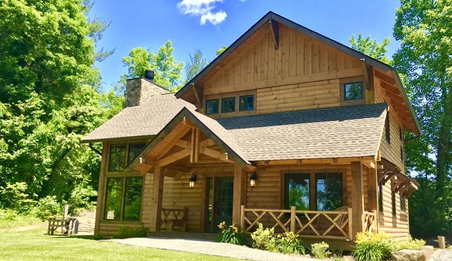 Relax at This Spacious Cabin Retreat Hot Tub Fireplace Firepit