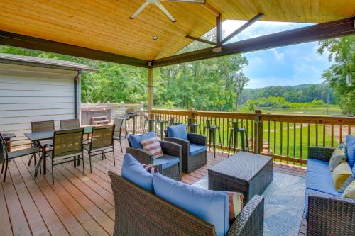 Riverfront Royal Home w/Hot Tub & Fire Pits!