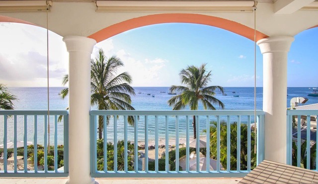 Romantic Beachfront Condo for Two - Villas 305