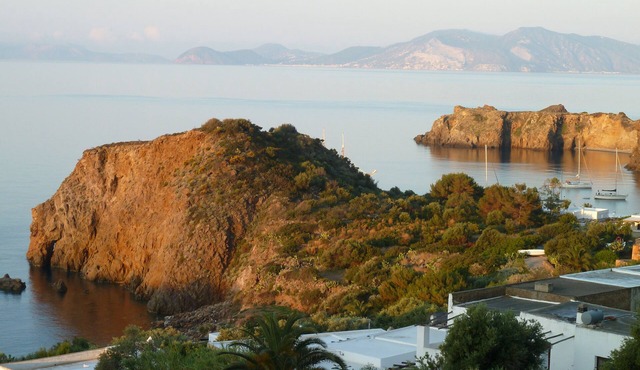 Romantic Eolian villa in Panarea