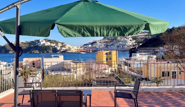 SEA BREEZE APARTMENT 2 BATHROOMS 2 ROOMS PRIVATE TERRACE SEA VIEW AIR CONDITIONING