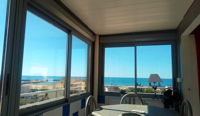 Sea breeze - Sea view apartment, 100 meters from the beach, pets welcome!