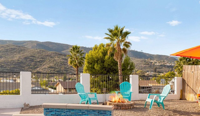 Southwest Oasis Pool, Fire Pit, Views & Family Fun