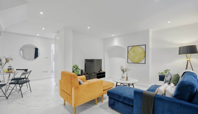 Spacious 2-Bedroom Home in Edgware (HA8)