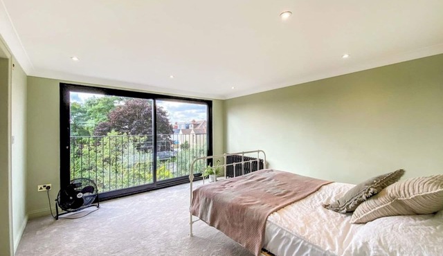 Spacious 3-Bedroom Family Home with Garden