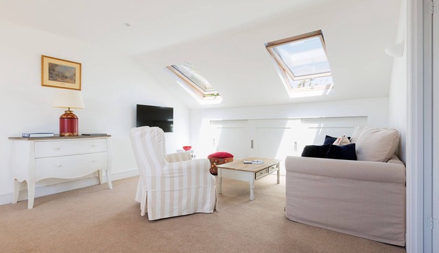 Spacious 3 bedrooms flat with terrace