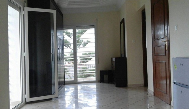 Spacious 3 Bedrooms Villa near the beach Ref AH31067