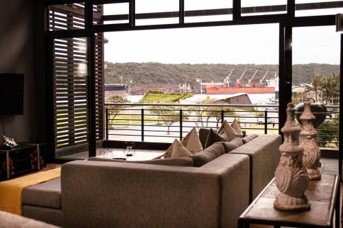 Spacious 6 Sleeper - Bay and Sea View - Walk to the Beach - Point Waterfront KZN