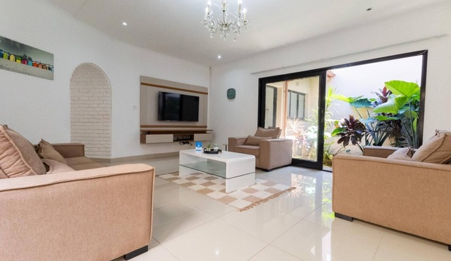 Spacious And Bright | Terrace | BBQ