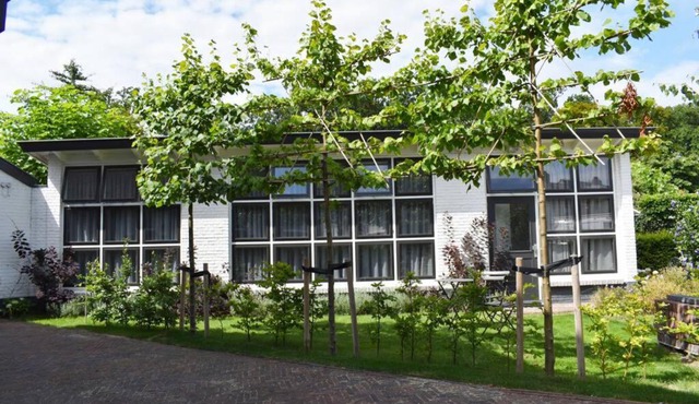 Spacious and modern apartment Warmond