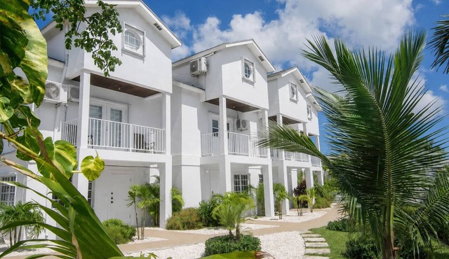 Spacious Cable Beach condo #4 with pool near beach VRBO