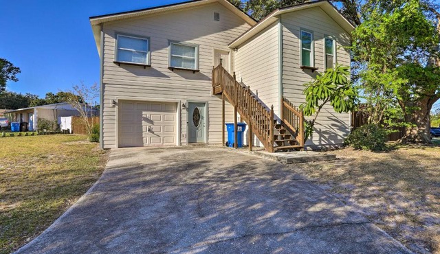 St Petersburg Hideaway w/Fire Pit & Grill!