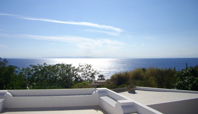 Stromboli, Panoramic House for Travelers