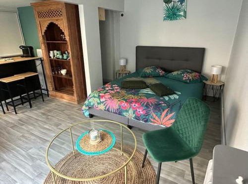 Studio indépendant avec jardin