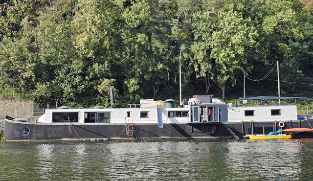 Studio on the Graziella barge located in Profondeville between Dinant and Namur