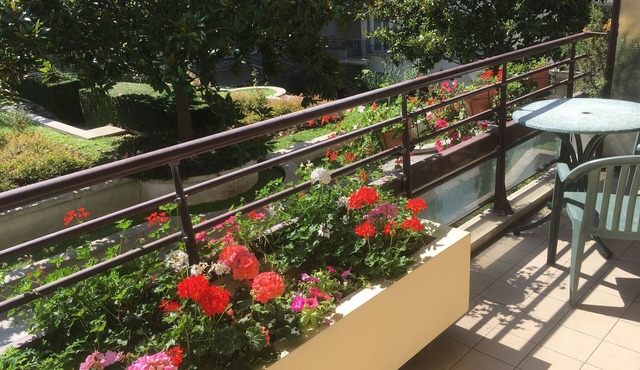 Studio with balcony near Paris